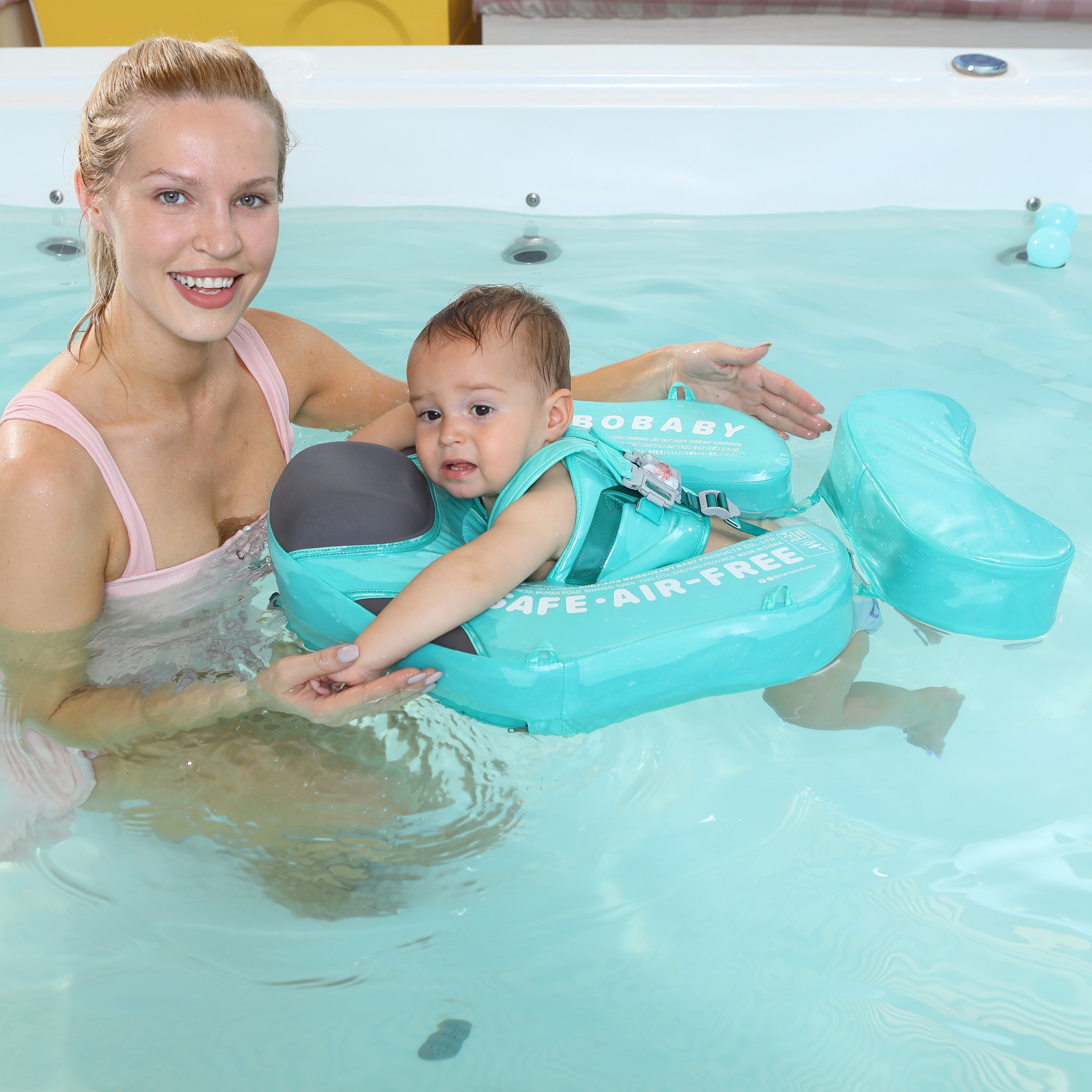 Mambobaby Float Deluxe with Canopy and Tail